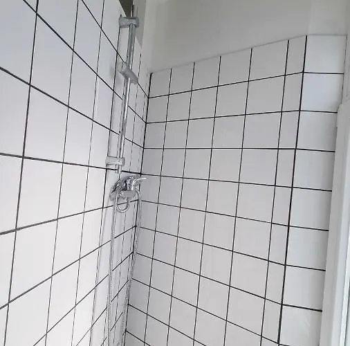 - Le Petit Château Avesnois - Tv - Wifi - Sdb Privée - Cuisine Partagée Appartement