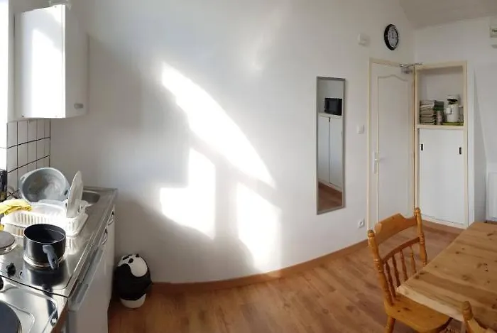 - Le Petit Château Avesnois - Tv - Wifi - Sdb Privée - Cuisine Partagée